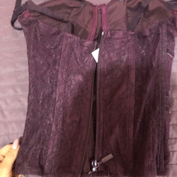 Lace top - Picture 2 of 3